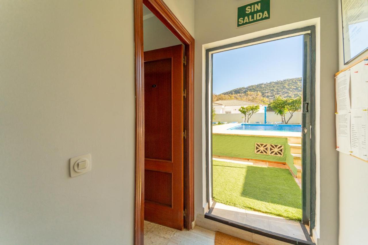 Hostal Miramar Los Canos De Meca Kültér fotó