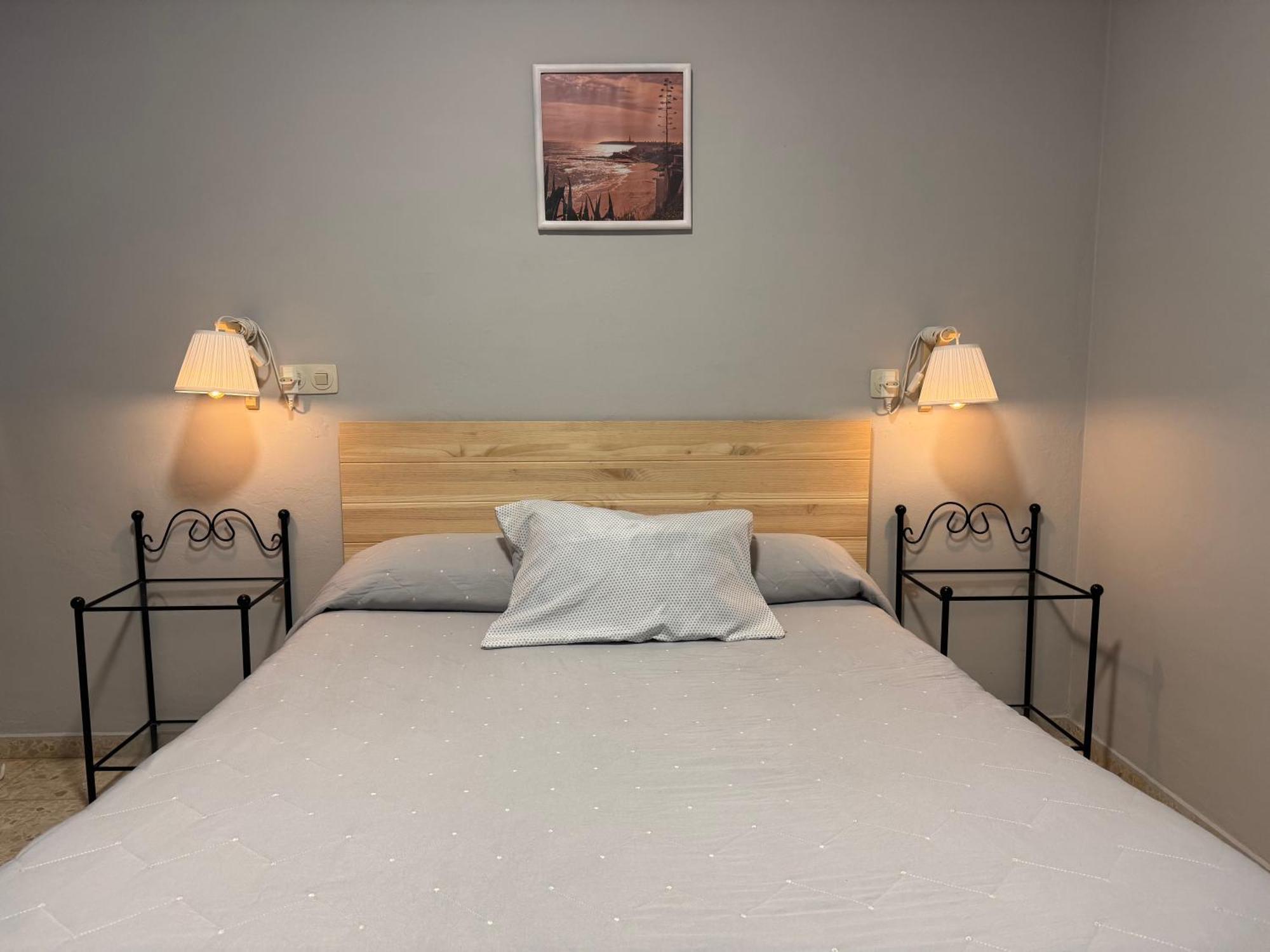 Hostal Miramar Los Canos De Meca Kültér fotó