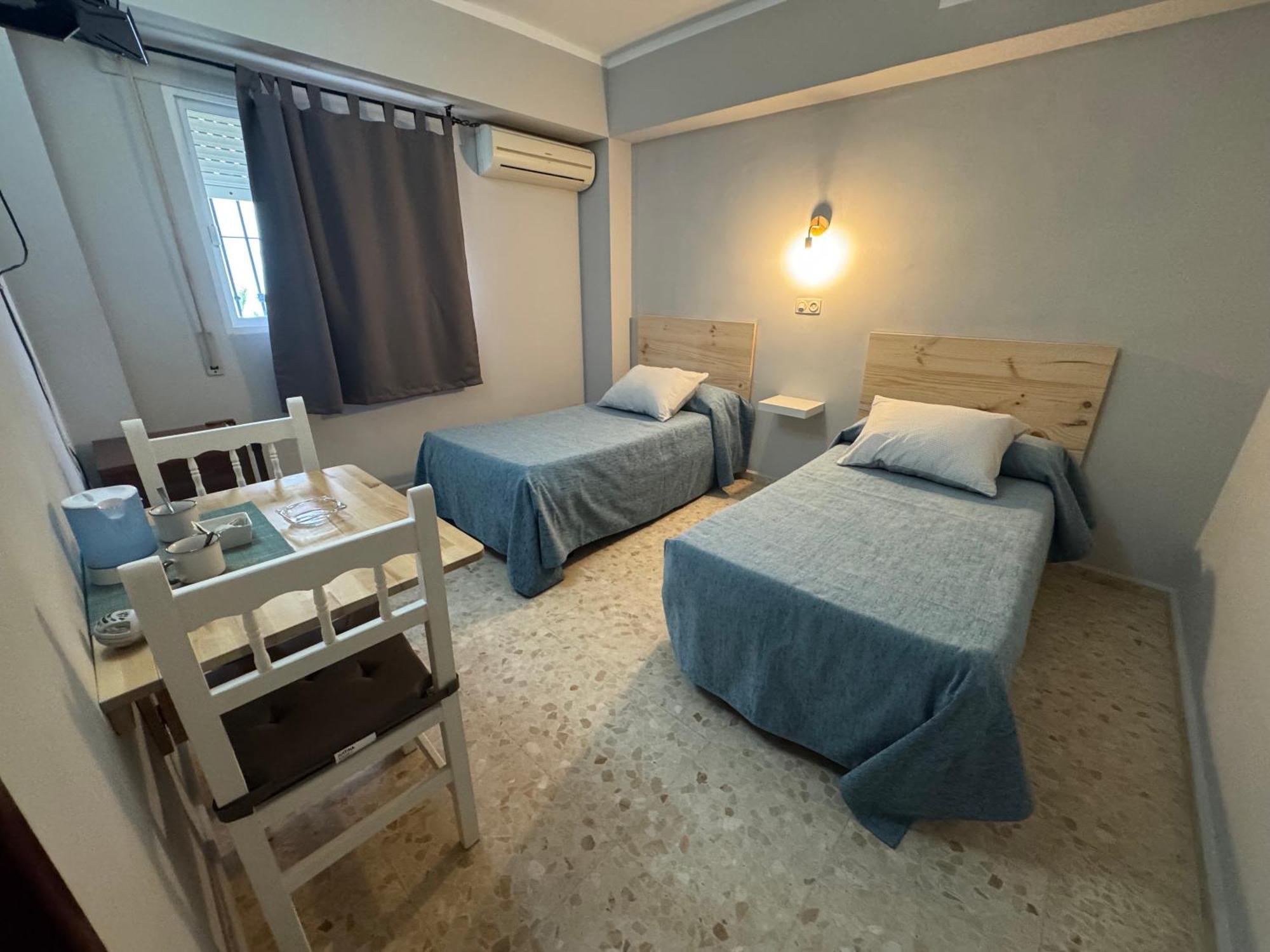 Hostal Miramar Los Canos De Meca Kültér fotó